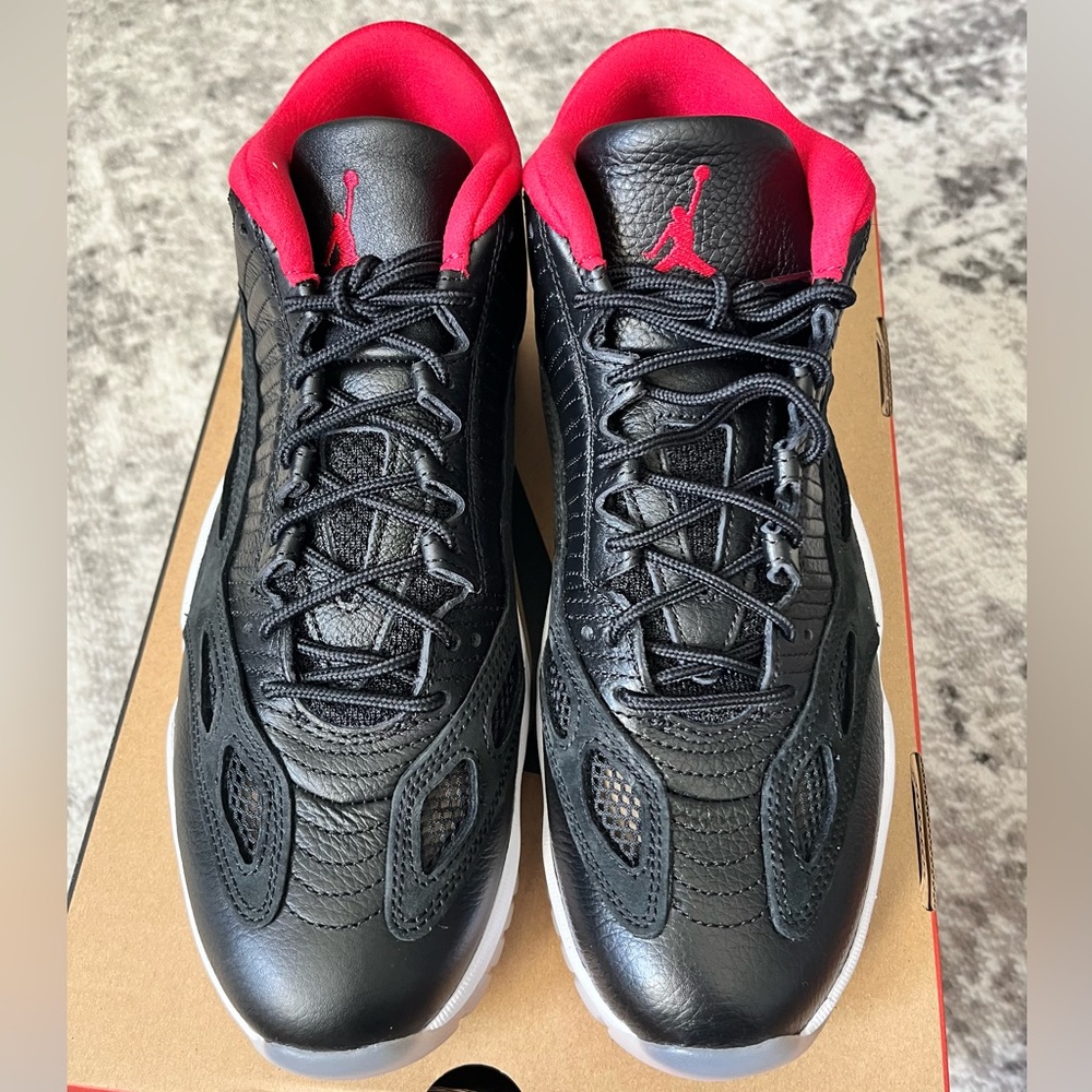 Air Jordan 11 Retro Low IE